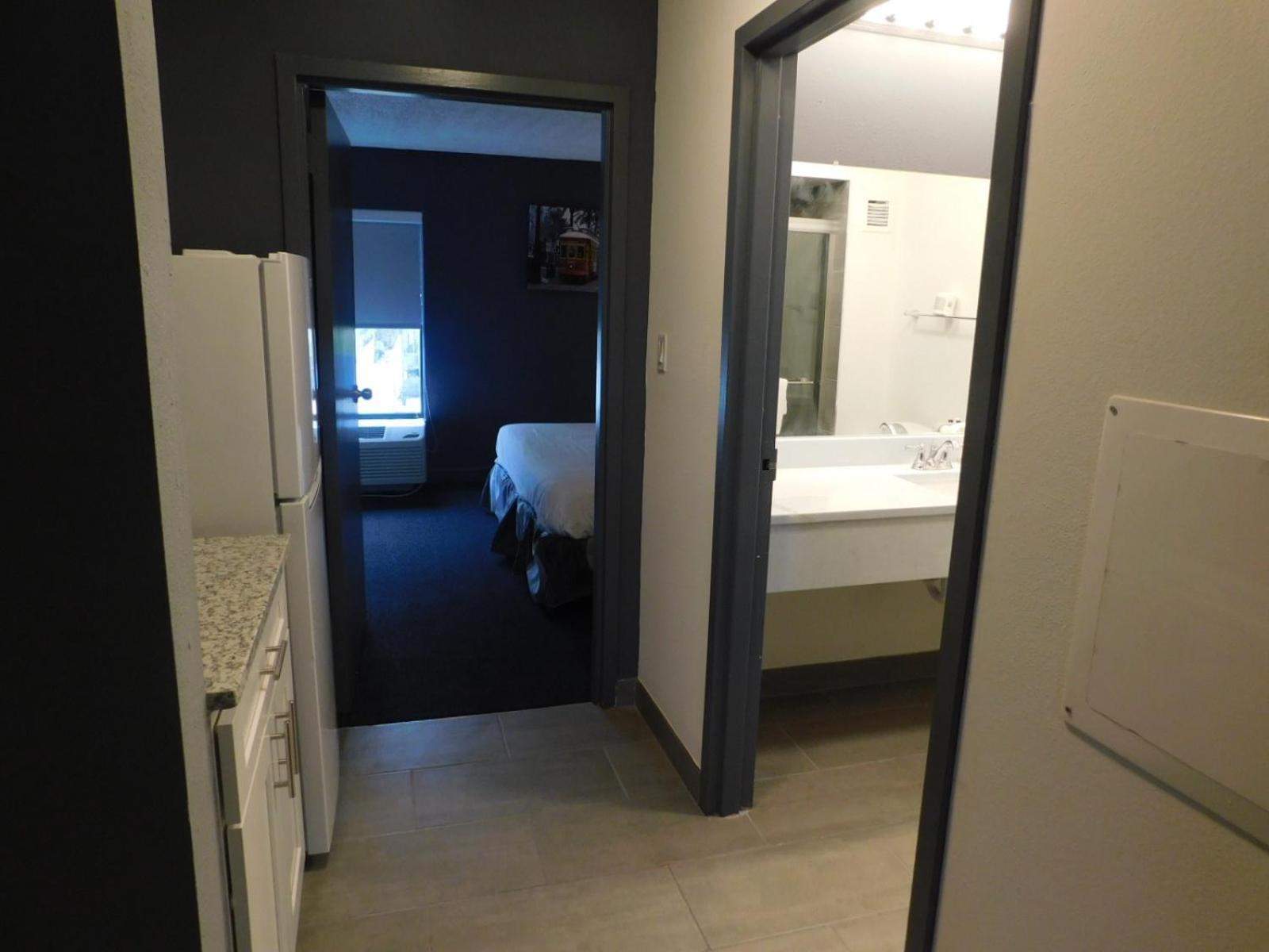 Hotel 10 Extended Stay Ню Орлиънс Стая снимка