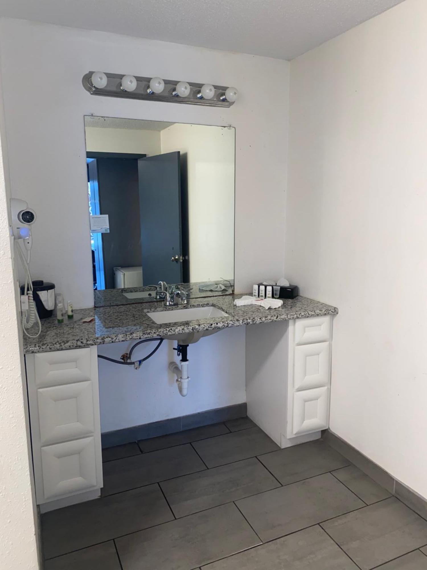 Hotel 10 Extended Stay Ню Орлиънс Екстериор снимка